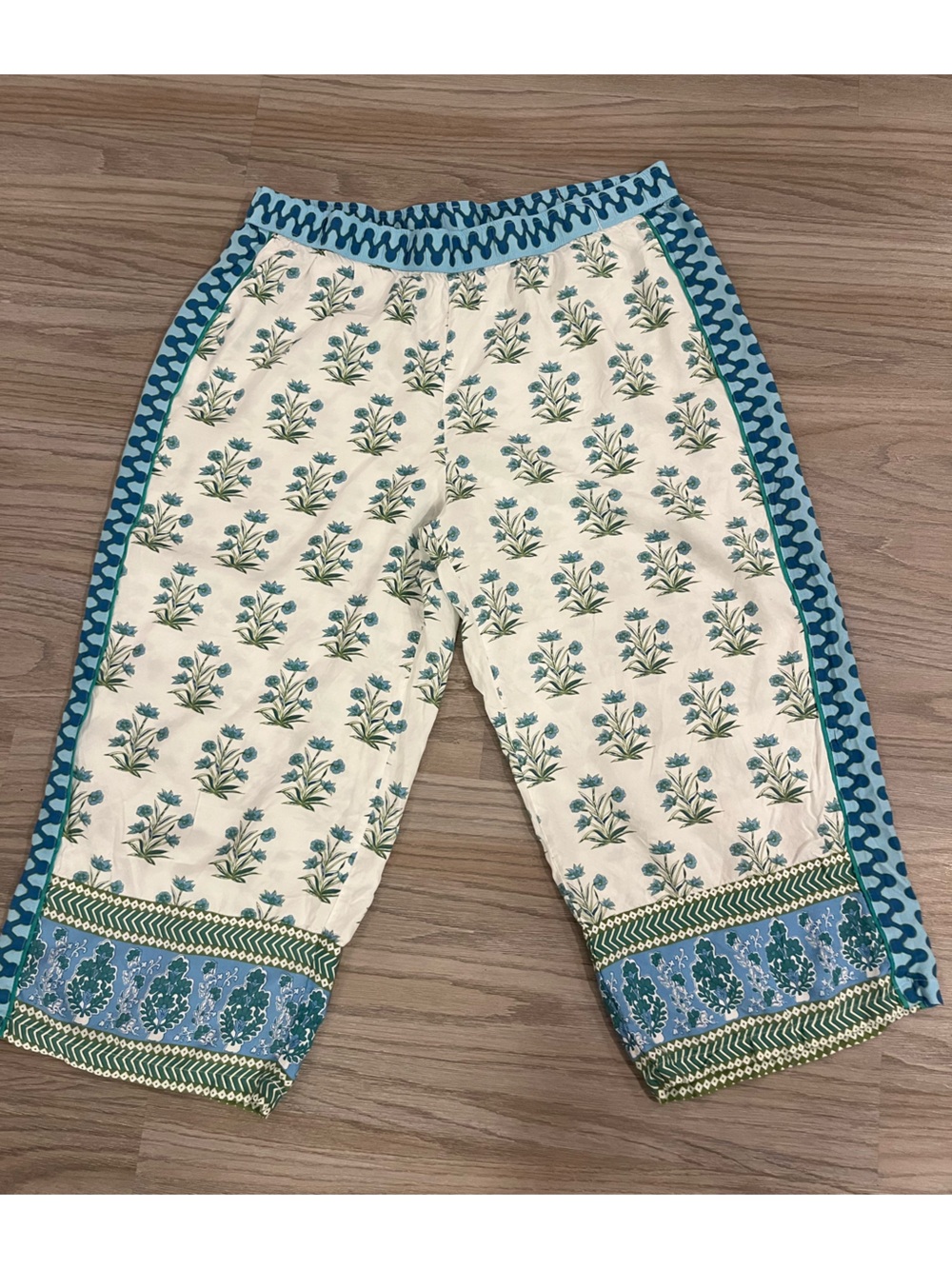 Philosophy Cream Floral Wide-Leg Capris with Teal Trim